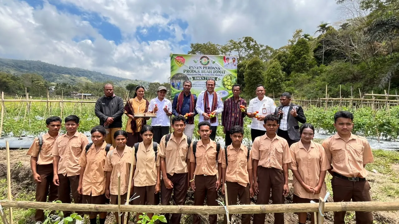 nde Menanam Masa Depan Pariwisata Ende